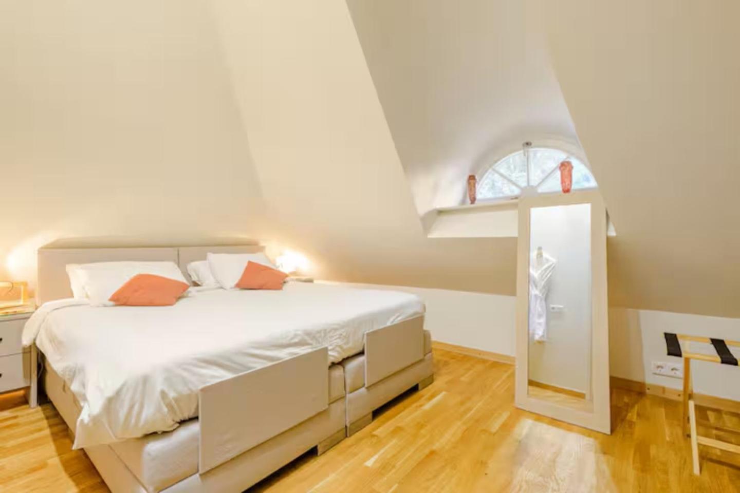 Apartment De Haen Luxury Villa: Private With Jacuzzi And Sauna