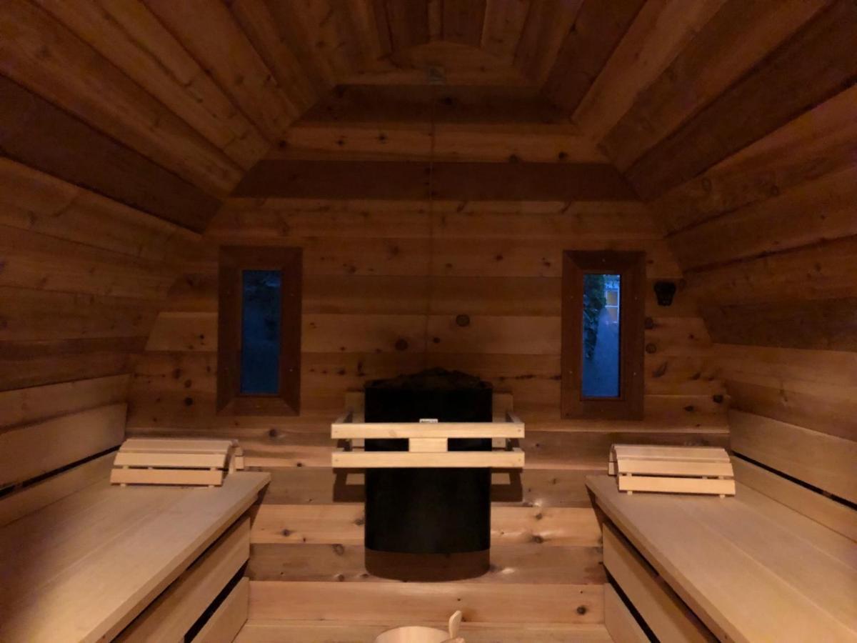 De Haen Luxury Villa: Private With Jacuzzi And Sauna Apartment *